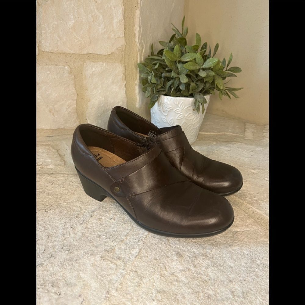 Clarks Genette Frolic brown boot sz 7.5 M
